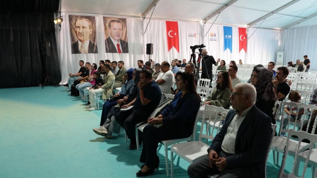 Büyükşehir’in Kitap Fuarında Ahmet Taşağıl ile Eski Türk Tarihine Yolculuk