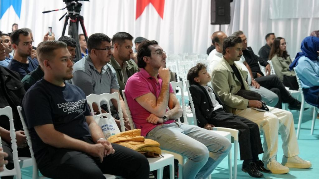 Büyükşehir’in Kitap Fuarında Ahmet Taşağıl ile Eski Türk Tarihine Yolculuk