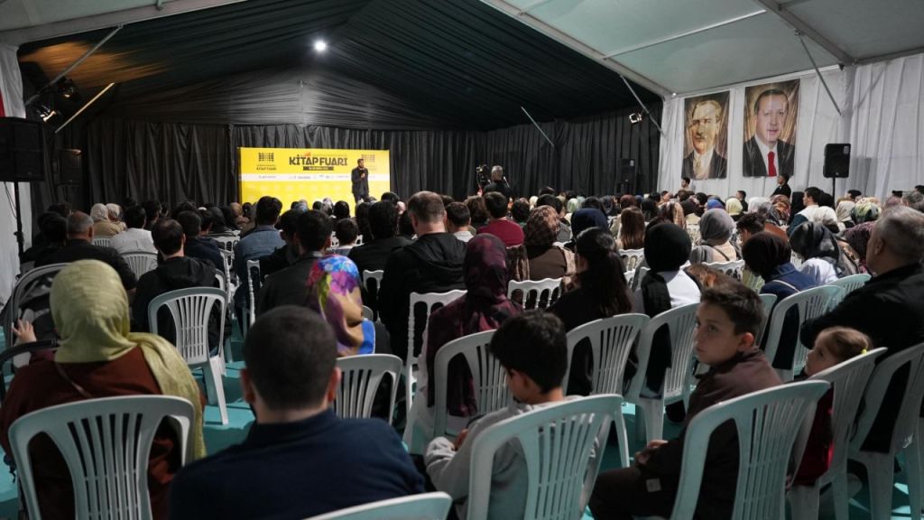 Altay Cem Meriç, Kitap Fuarı’nda İslami İlimleri Anlattı