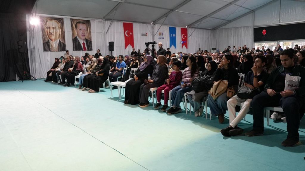 Altay Cem Meriç, Kitap Fuarı’nda İslami İlimleri Anlattı