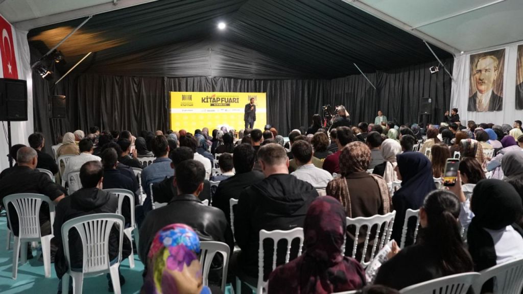 Altay Cem Meriç, Kitap Fuarı’nda İslami İlimleri Anlattı