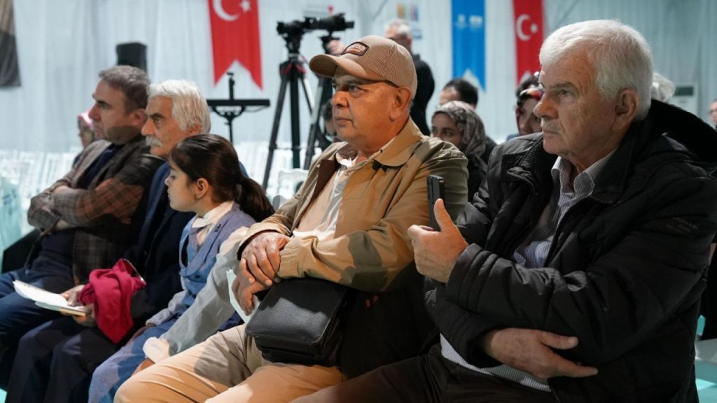 Bahaettin Karakoç, Kitap Fuarı’nda Şiirleriyle Anıldı