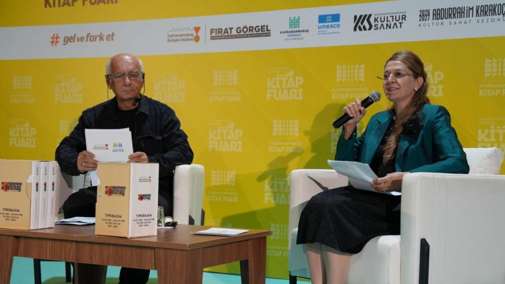 Bahaettin Karakoç, Kitap Fuarı’nda Şiirleriyle Anıldı