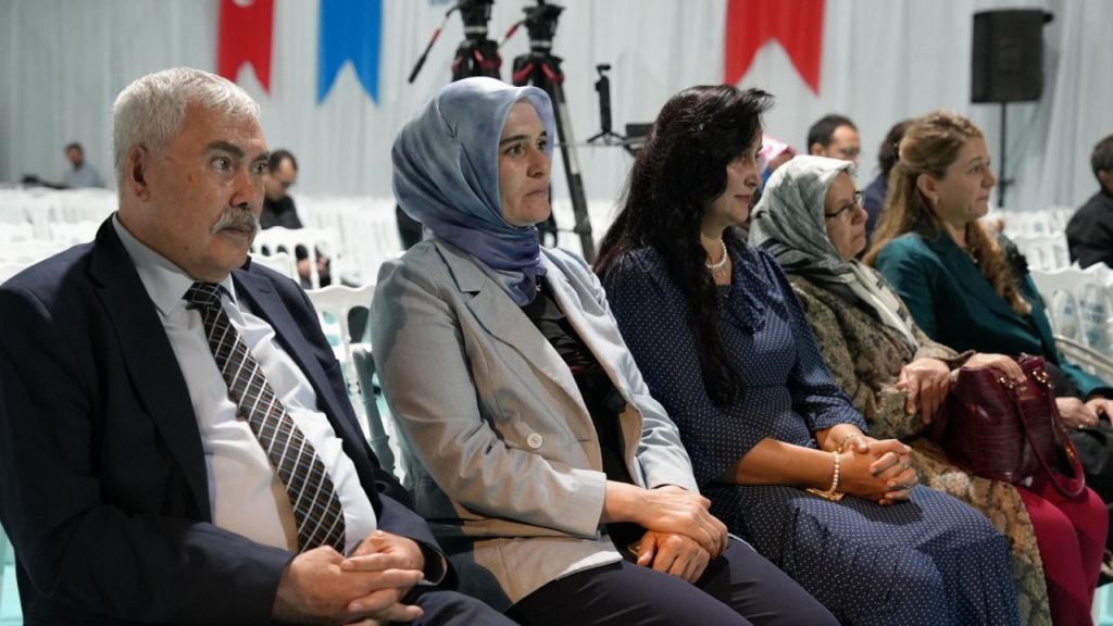 Bahaettin Karakoç, Kitap Fuarı’nda Şiirleriyle Anıldı