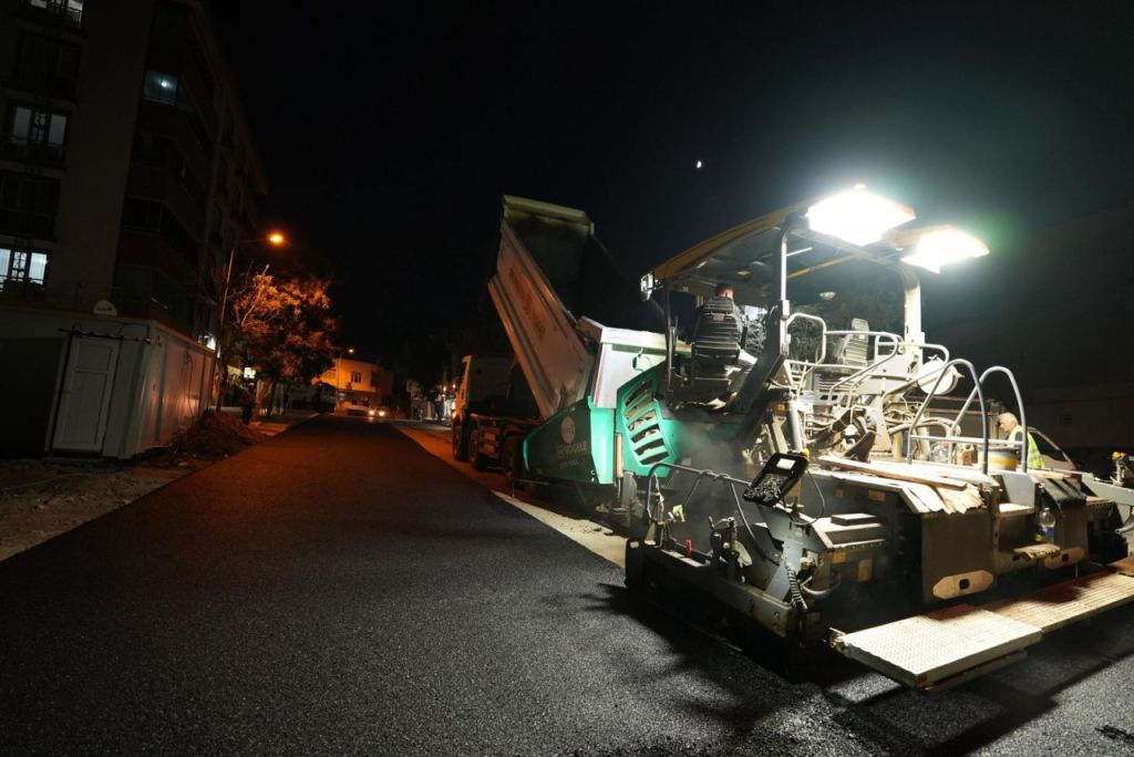 Büyükşehir, Dulkadiroğlu Divanlı’da Asfalt Mesaisine Başladı