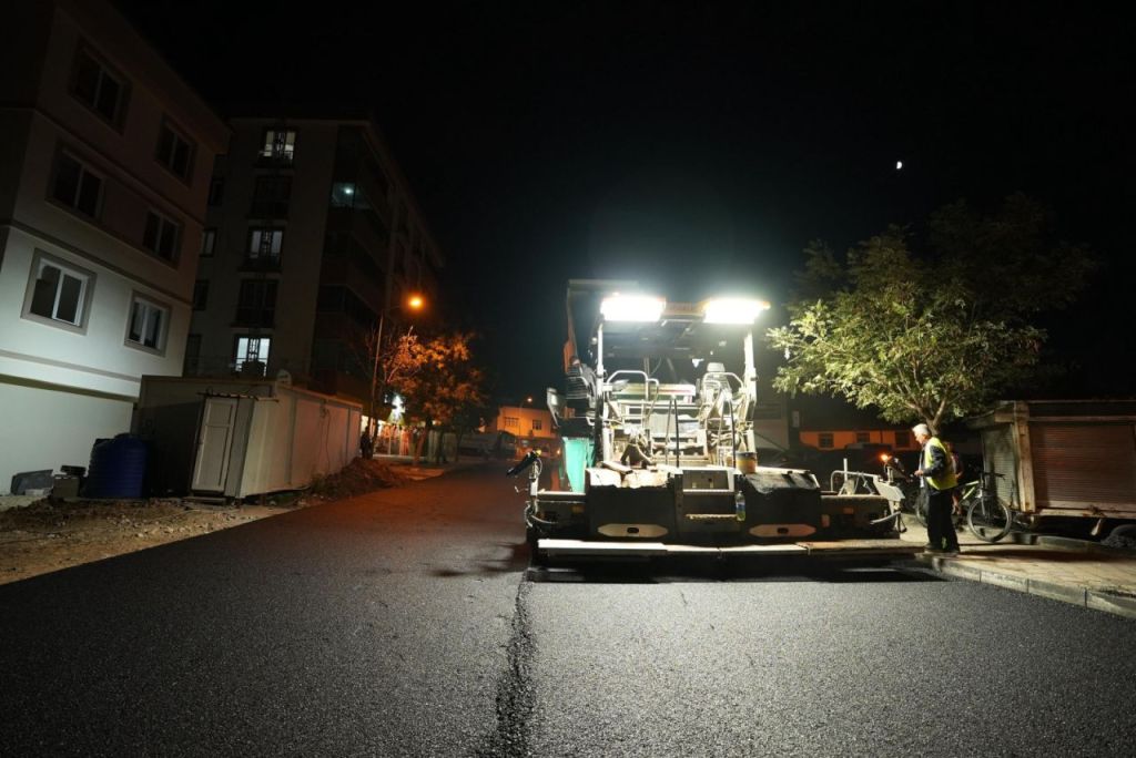 Büyükşehir, Dulkadiroğlu Divanlı’da Asfalt Mesaisine Başladı
