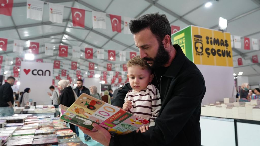 Anadolu’nun En Büyük Kitap Fuarı İkinci Gününde Doldu Taştı