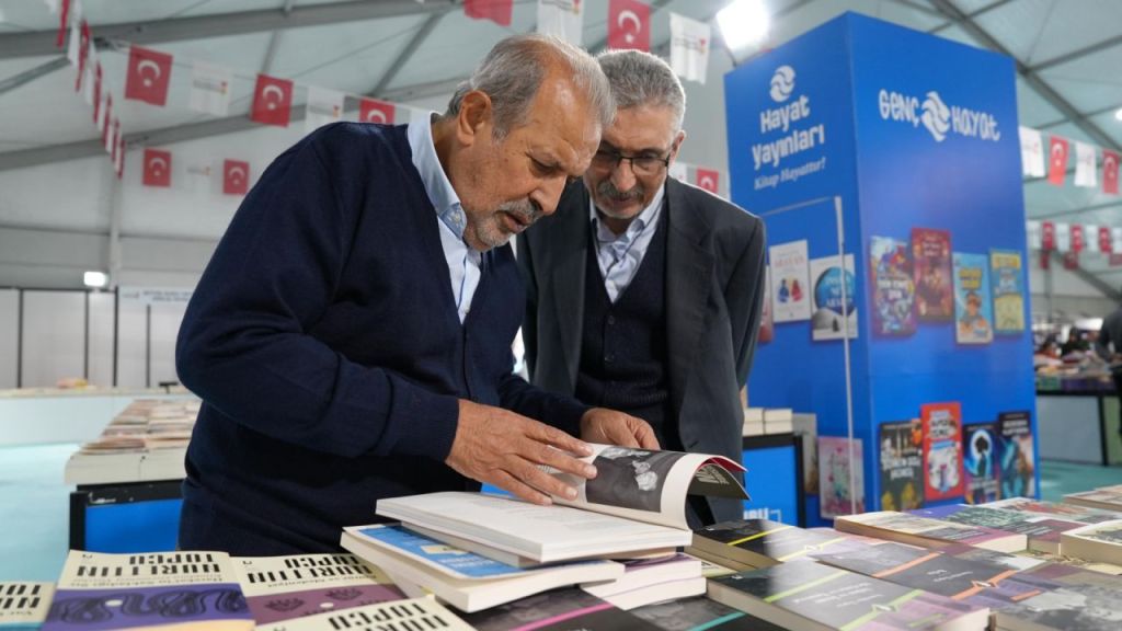 Anadolu’nun En Büyük Kitap Fuarı İkinci Gününde Doldu Taştı