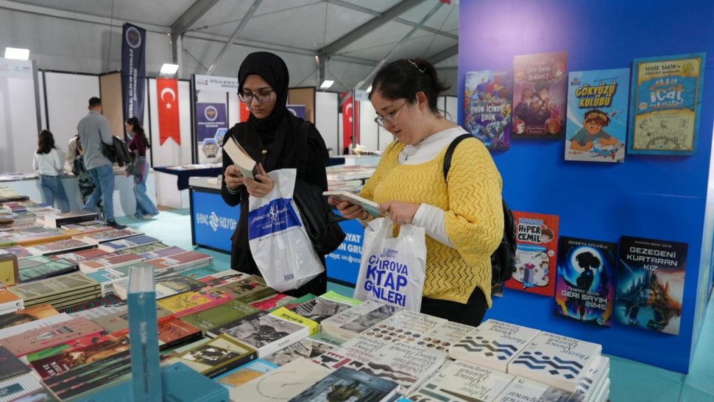 Anadolu’nun En Büyük Kitap Fuarı İkinci Gününde Doldu Taştı