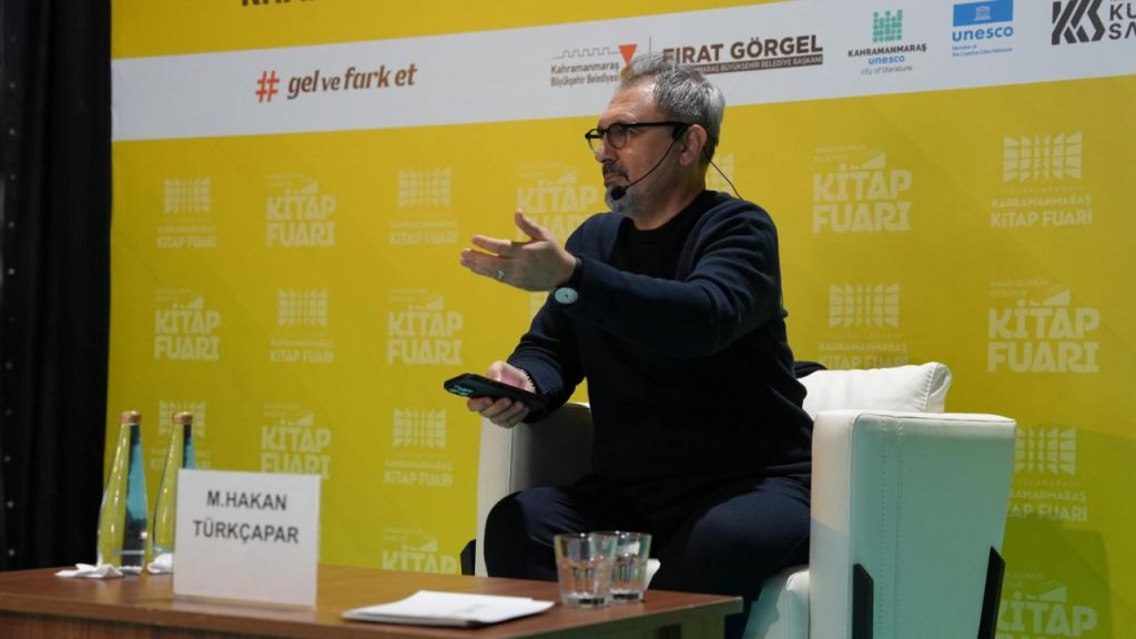 Büyükşehir’in Kitap Fuarı’nda Hakan Türkçapar’dan Psikolojik Sağlık Söyleşisi