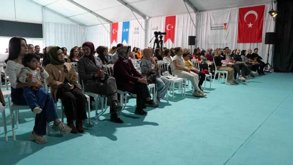 Büyükşehir’in Kitap Fuarı’nda Hakan Türkçapar’dan Psikolojik Sağlık Söyleşisi