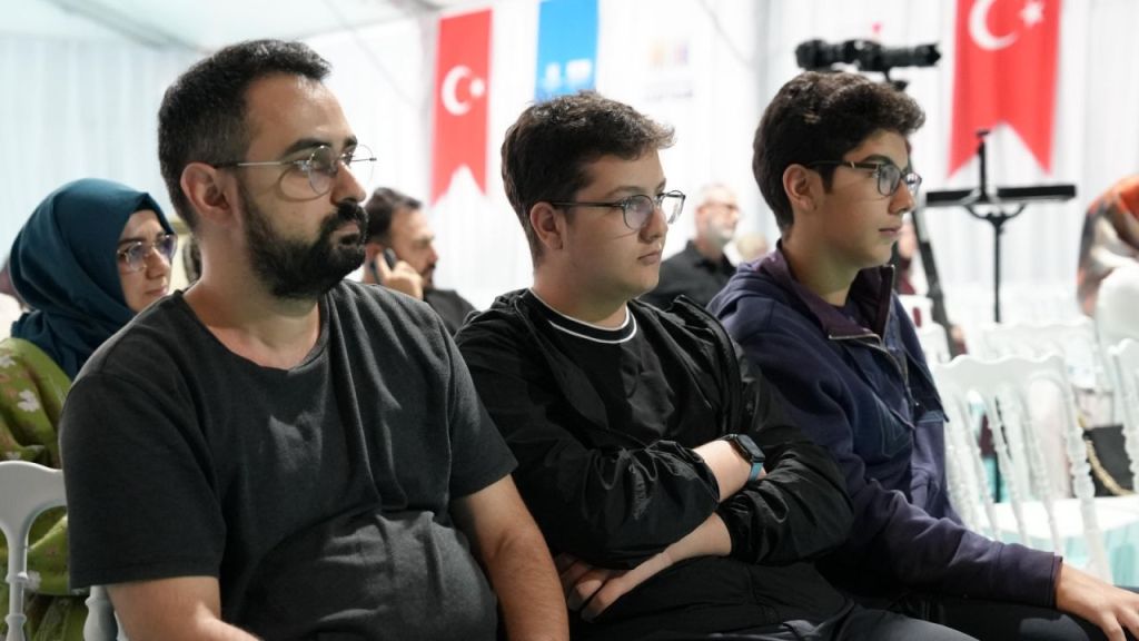 Kitap Fuarı’nda İsmail Kara’dan Düşünce Dünyasına Yolculuk