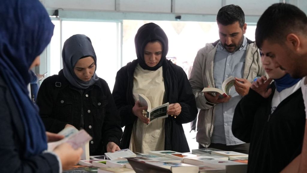 Anadolu’nun En Büyük Kitap Fuarı, 25 Ekim Akşamına Kadar Ziyaretçilerini Ağırlayacak