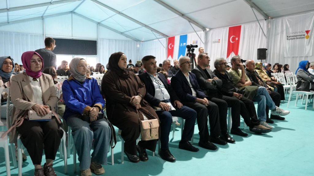 Nuri Pakdil, Vefatının Yıl Dönümünde Kitap Fuarı’nda Anıldı