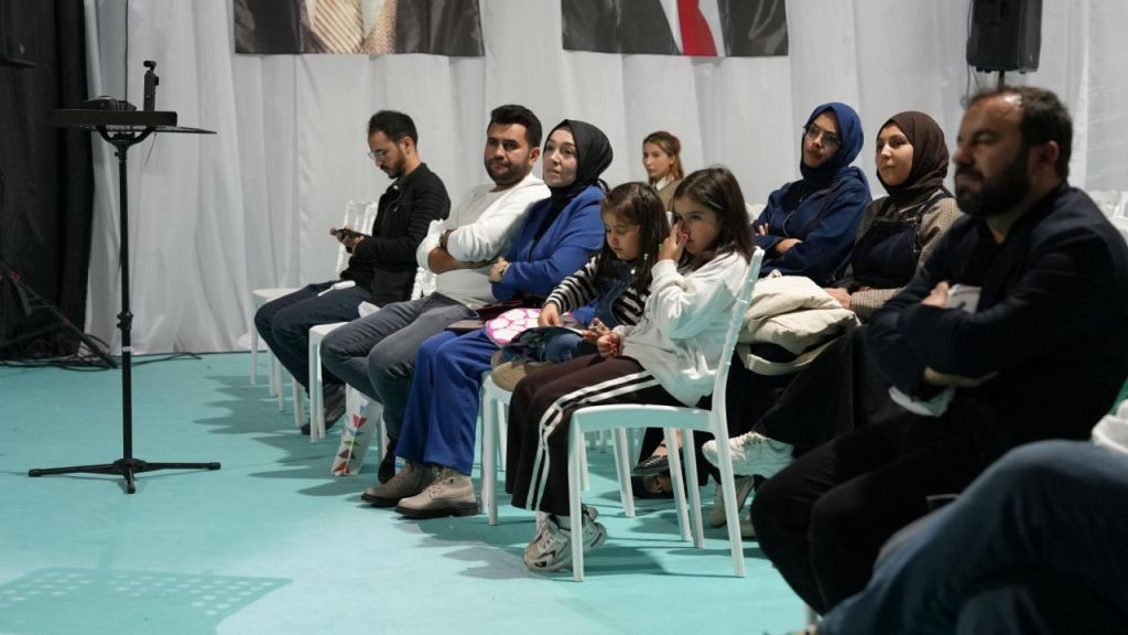 Kitap Fuarı’nda Uğur Batı’dan Bireysel ve Toplumsal Gelişim Söyleşisi