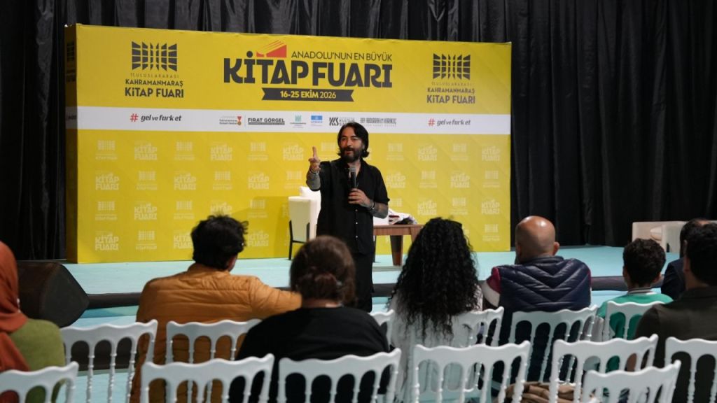 Kitap Fuarı’nda Uğur Batı’dan Bireysel ve Toplumsal Gelişim Söyleşisi