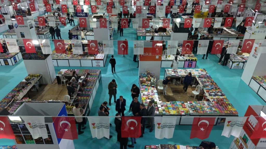 Anadolu’nun En Büyük Kitap Fuarı, 25 Ekim Akşamına Kadar Ziyaretçilerini Ağırlayacak